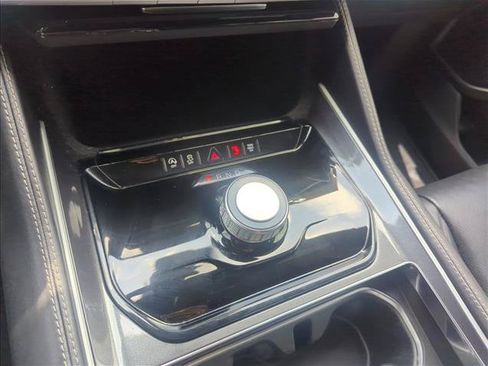 Used 2024 Jeep Wagoneer L 2WD image 7
