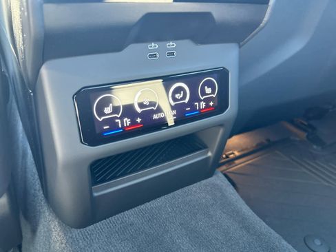 New 2026 BMW M5 w/ Executive Package AWD/4WD image 17