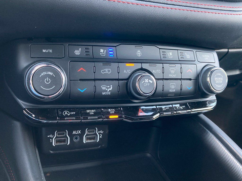 Used 2024 Dodge Durango GT RWD image 26