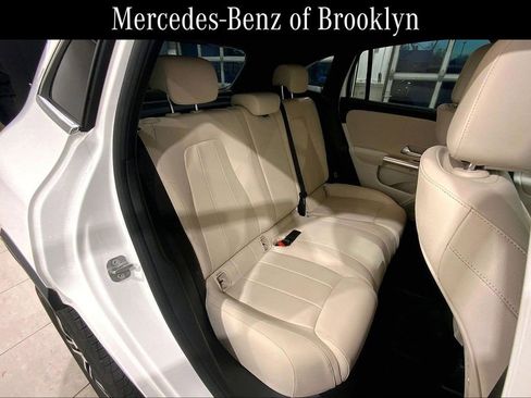 Certified 2025 Mercedes-Benz GLA 250 4MATIC image 19