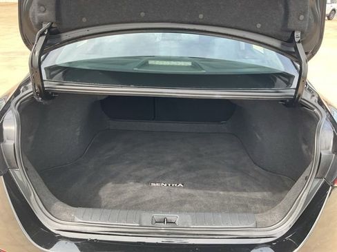 Used 2024 Nissan Sentra SV FWD image 25