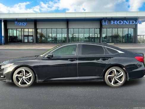Used 2019 Honda Accord Sport image 11