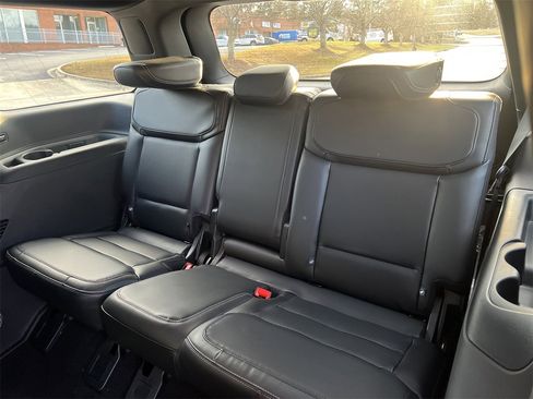 New 2025 Ford Expedition Platinum w/ Stealth Performance Package image 21