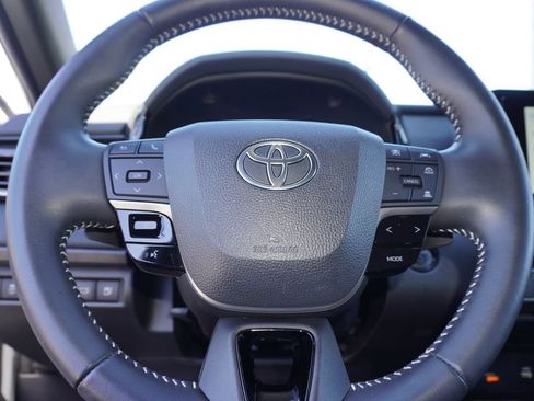 Certified 2025 Toyota Camry SE image 20
