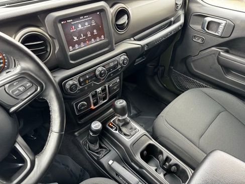 Used 2021 Jeep Wrangler Unlimited Sport S image 16