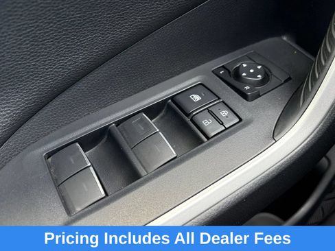 Used 2022 Toyota RAV4 XSE AWD/4WD image 16