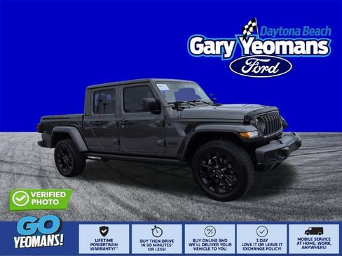 Used 2025 Jeep Gladiator Mojave AWD/4WD image 1