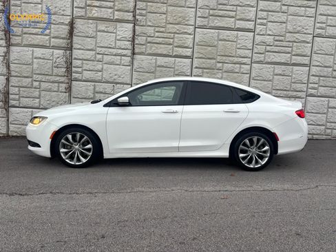 Used 2015 Chrysler 200 S image 7