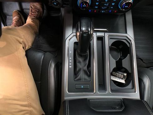 Certified 2019 Ford F150 Raptor w/ Equipment Group 802A Luxury image 20