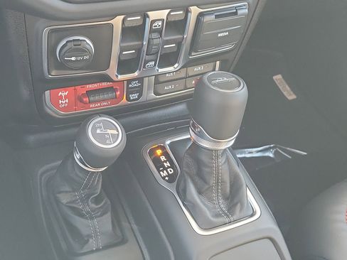 New 2026 Jeep Gladiator Rubicon AWD/4WD image 11