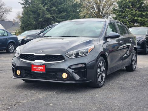 Used 2021 Kia Forte LXS image 3