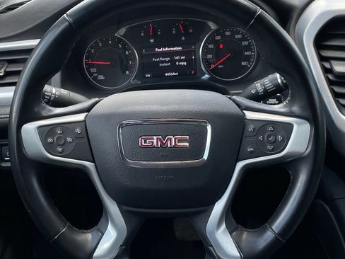 Used 2023 GMC Acadia SLT FWD image 12