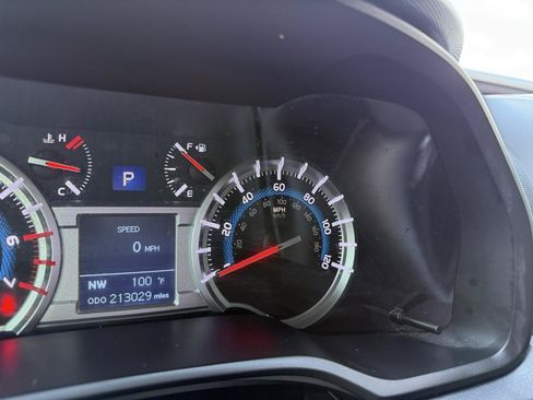 Used 2014 Toyota 4Runner SR5 RWD image 27