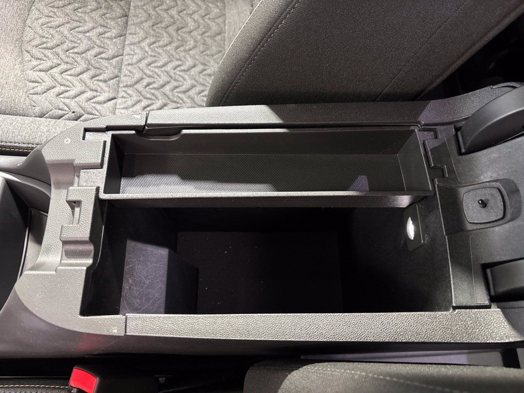 Used 2024 Chevrolet Equinox LT w/ LPO, Floor Liner Package AWD/4WD image 24