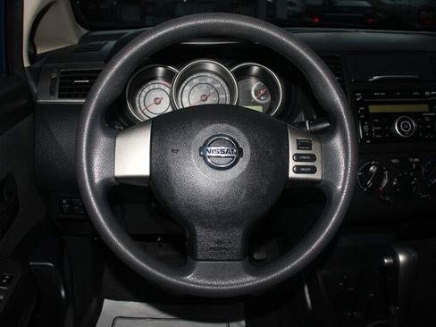 Used 2011 Nissan Versa 1.8 S w/ Plus Pkg FWD image 17