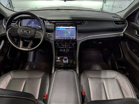 Used 2022 Jeep Grand Cherokee L Limited AWD/4WD image 13