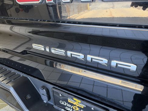 Used 2021 GMC Sierra 1500 Elevation w/ Preferred Package AWD/4WD image 15