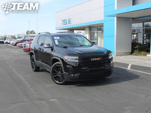 Certified 2023 GMC Acadia SLE w/ Driver Convenience Package image 2