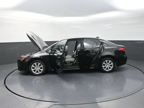 Used 2024 Toyota Corolla LE FWD image 42