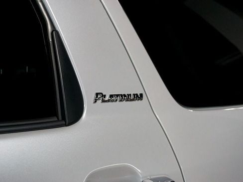 Used 2022 Toyota Sequoia Platinum AWD/4WD image 62