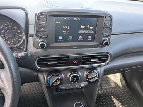 Used 2021 Hyundai Kona SE AWD/4WD image 16