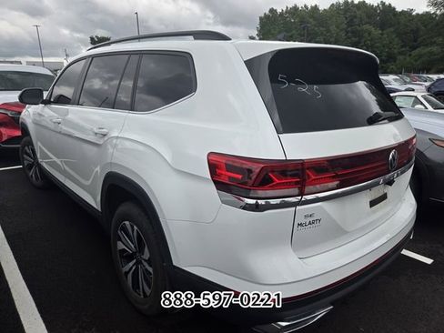 Certified 2024 Volkswagen Atlas SE FWD image 4