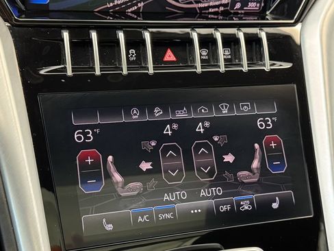 Used 2020 Lamborghini Urus AWD/4WD image 26