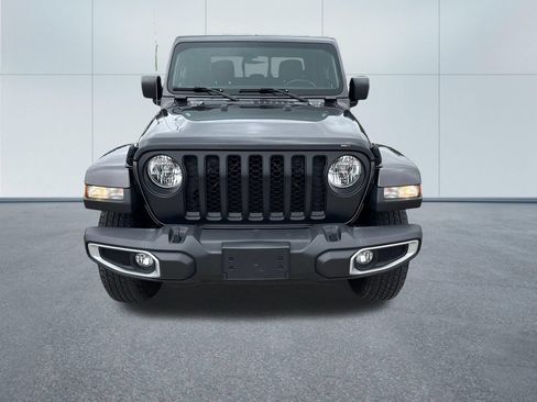 Certified 2022 Jeep Gladiator Sport AWD/4WD image 9