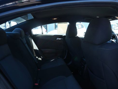 Used 2022 Dodge Charger SXT w/ Blacktop Package image 21