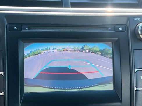 Used 2017 Toyota Camry SE FWD image 14