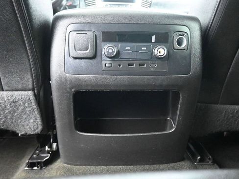 Used 2018 Chevrolet Suburban LT AWD/4WD image 35