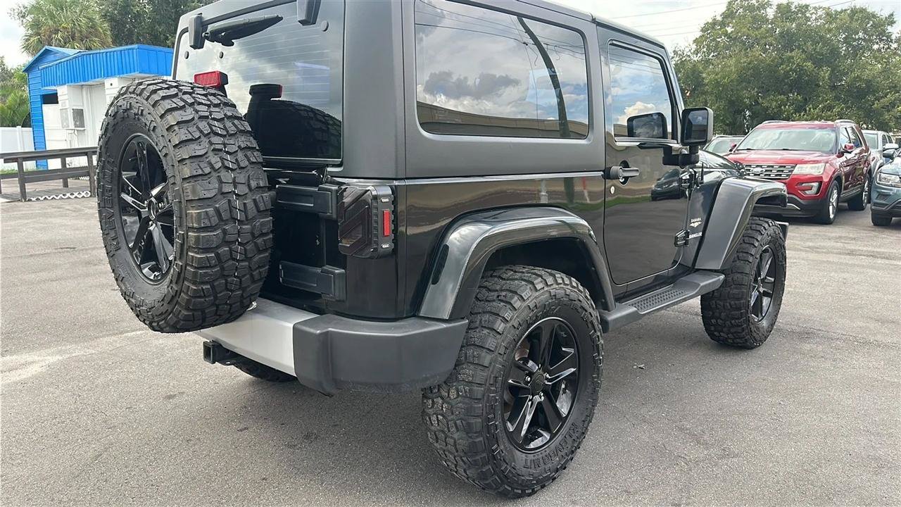 Used 2013 Jeep Wrangler Sahara AWD/4WD image 9
