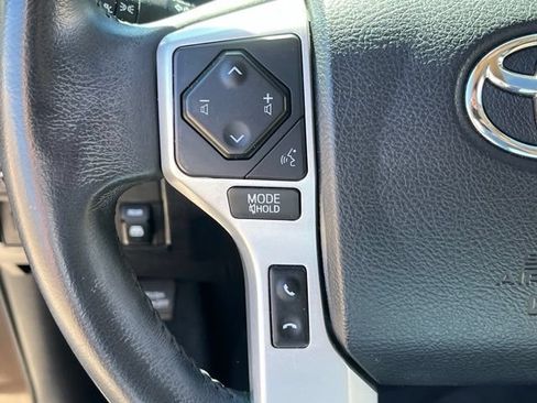 Used 2018 Toyota Tundra Limited w/ Limited Premium Package AWD/4WD image 18