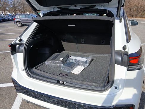 New 2026 Volkswagen Tiguan SEL R-Line image 23