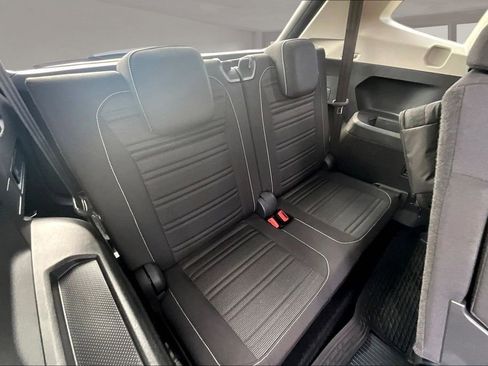 Used 2024 Volkswagen Tiguan S image 24