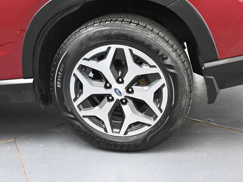 Used 2020 Subaru Forester Premium AWD/4WD image 5