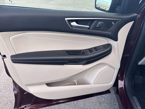 Used 2022 Ford Edge Titanium w/ Equipment Group 301A image 18