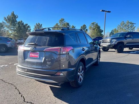 Used 2018 Toyota RAV4 XLE image 3
