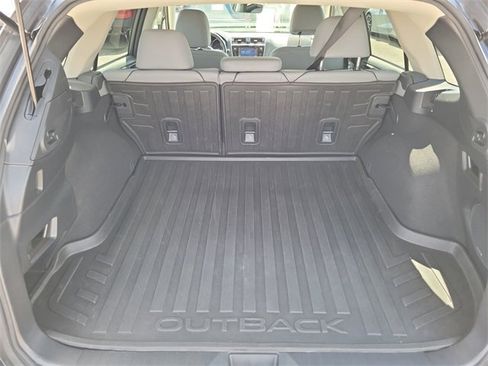 Used 2019 Subaru Outback 3.6R Limited w/ Popular Package #2 image 7