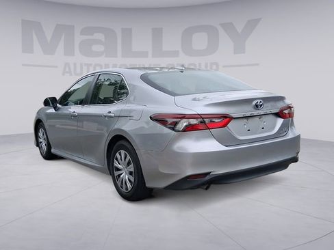Used 2022 Toyota Camry LE FWD image 3