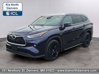 Used 2022 Toyota Highlander XLE AWD/4WD video 1