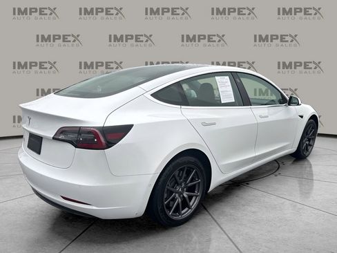 Used 2019 Tesla Model 3 Standard Range Plus image 5