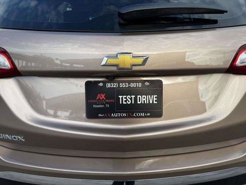 Used 2018 Chevrolet Equinox LS FWD image 19