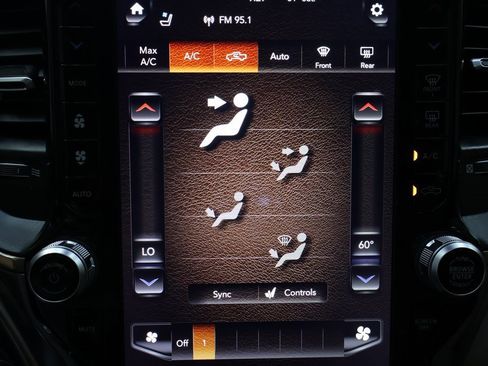 Used 2019 RAM 1500 Laramie Longhorn image 23