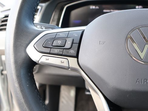 Used 2024 Volkswagen Jetta SE w/ Panoramic Sunroof Package image 31