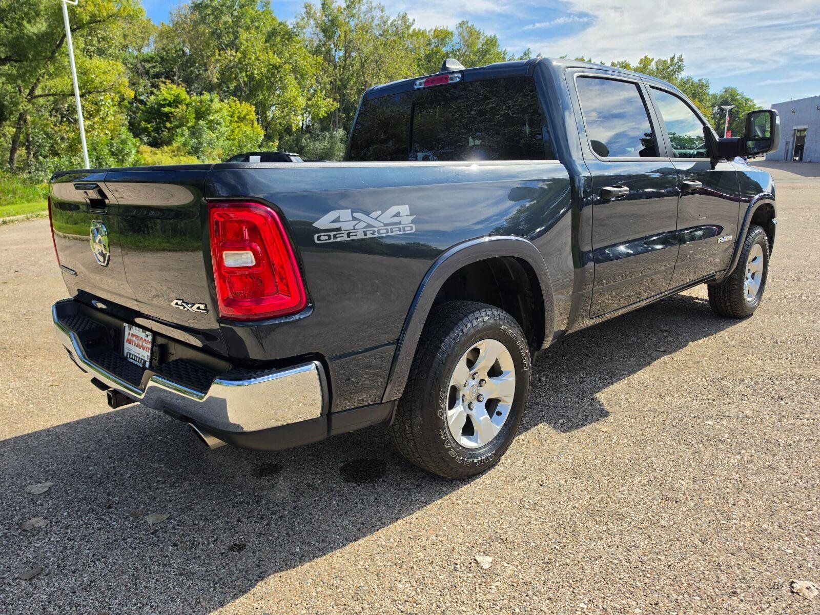 Used 2025 RAM 1500 Big Horn AWD/4WD image 17