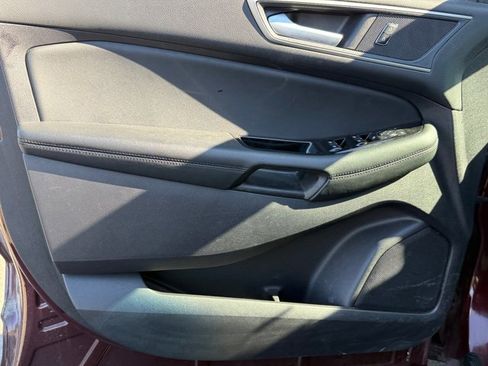 Used 2020 Ford Edge SEL w/ Convenience Package image 17