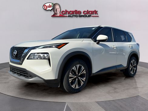 Used 2023 Nissan Rogue SV AWD/4WD image 2