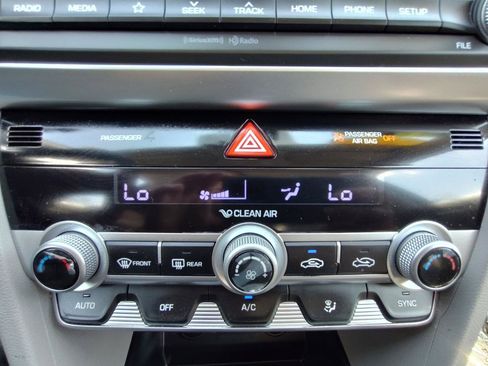 Used 2020 Hyundai Elantra SEL FWD image 20
