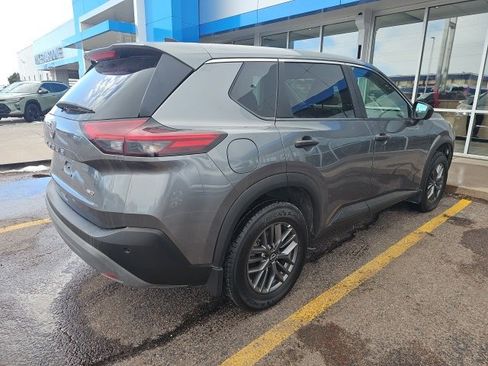 Used 2023 Nissan Rogue S image 3